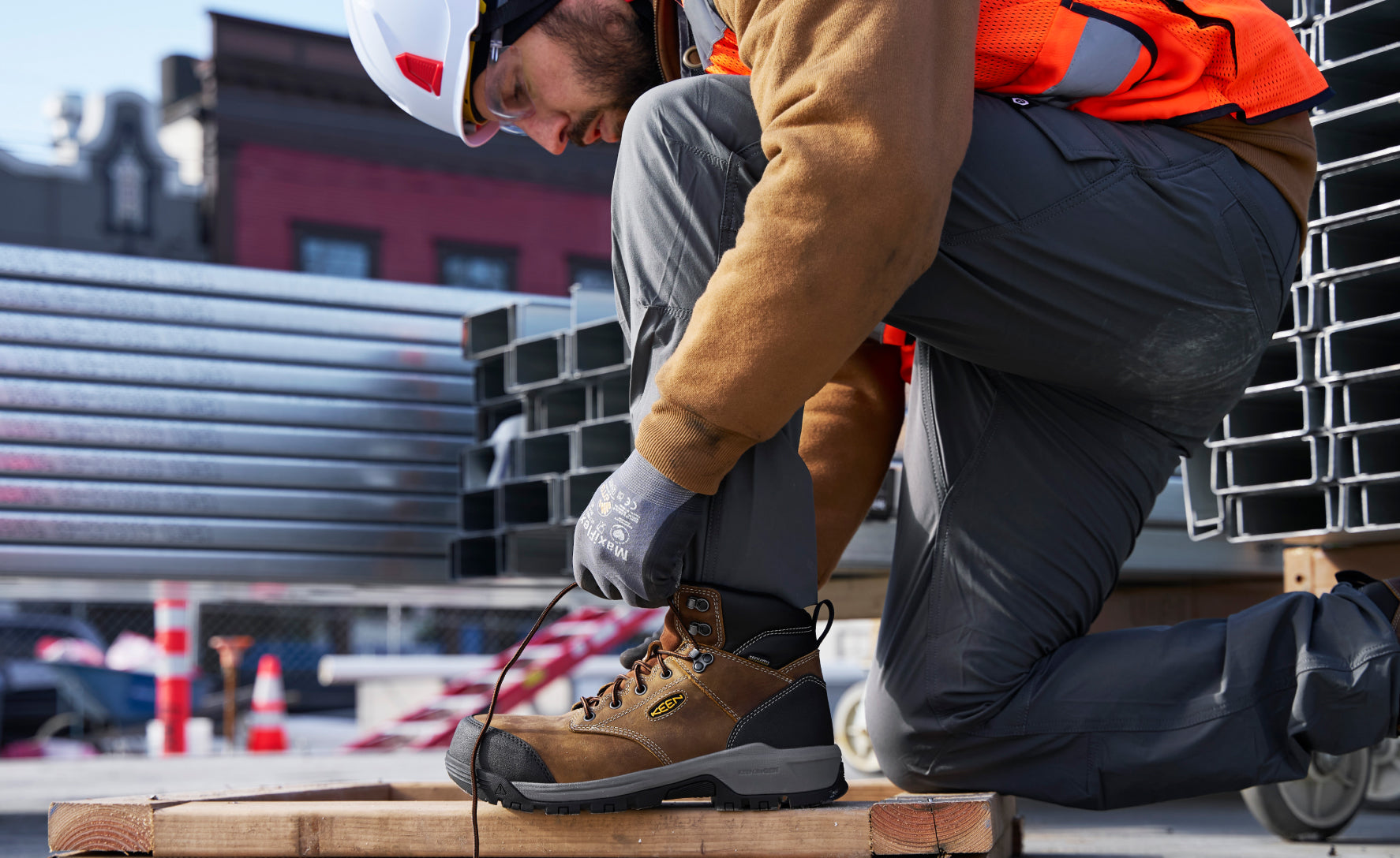 Men's Evanston 6 Waterproof Boot (Carbon Toe) | Bison/Black - Image 7