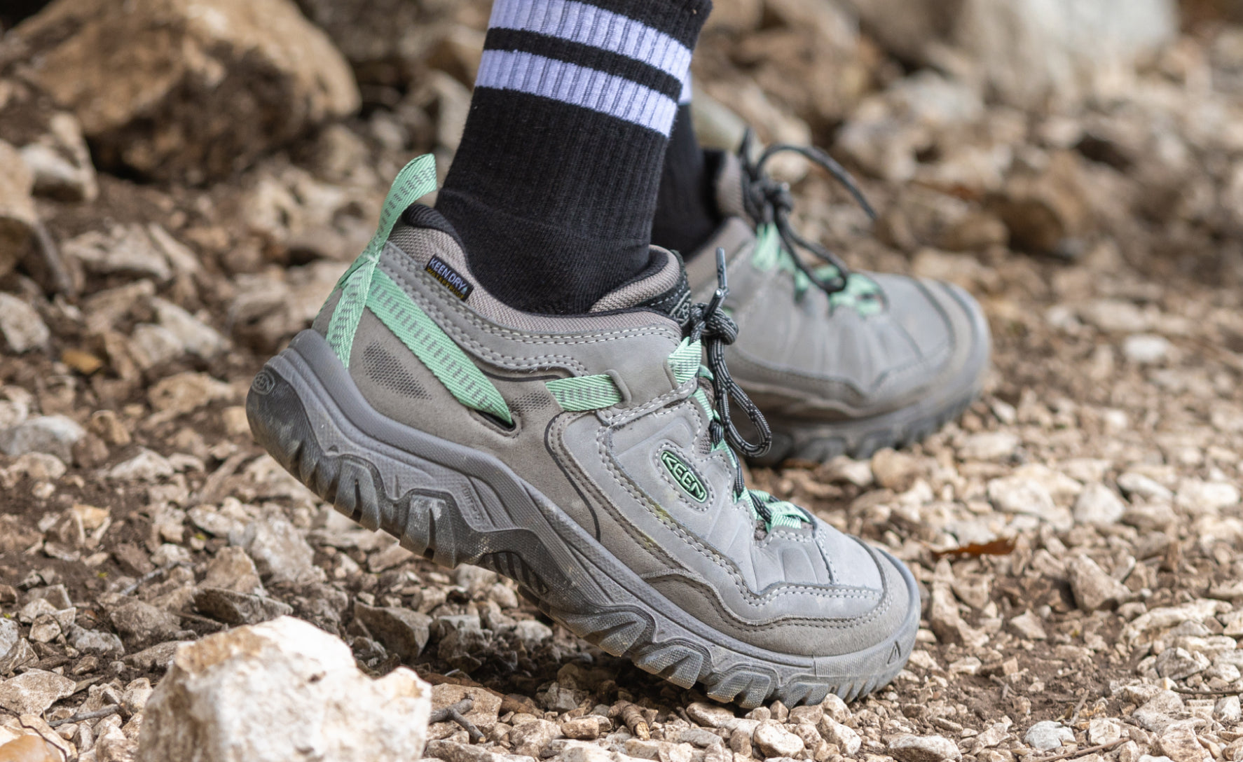 Women's Targhee IV Waterproof Hiking Shoe | Brindle/Nostalgia Rose - Image 7